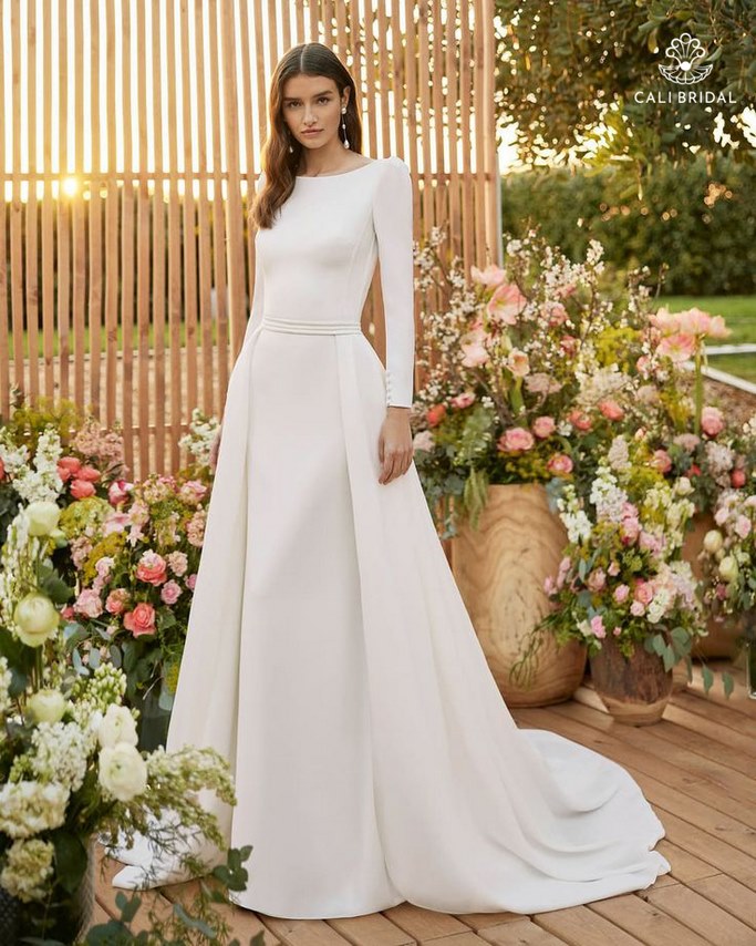 váy cưới tay dài