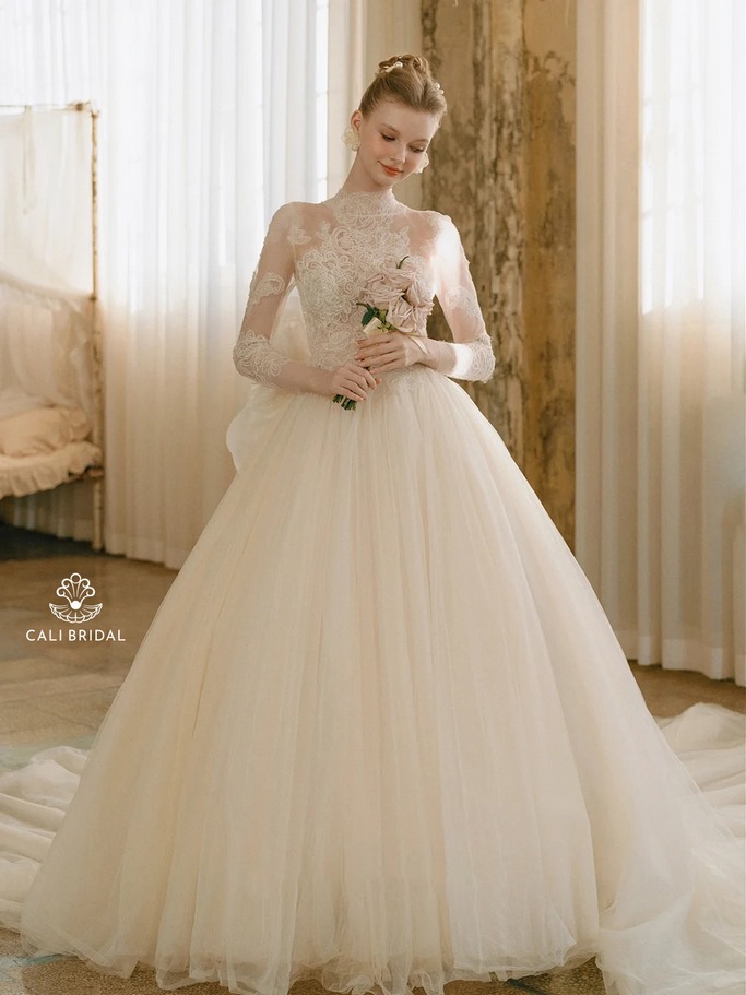 váy cưới tay dài